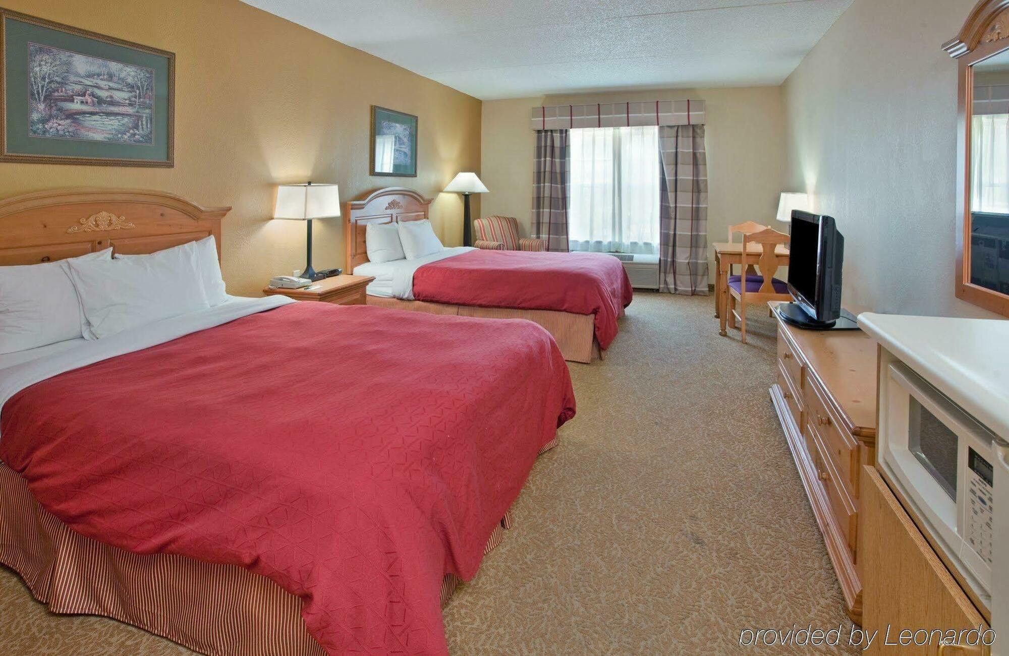 Country & By Radisson, East, Ky Louisville